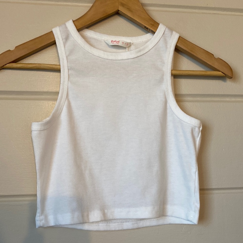 2 Cropped Ribbed White and Grey Halter Tank Tops Size Small